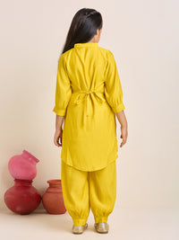 Girls Yellow Kurta Set with Balloon Salwar Pants & Girls Matki Motif Embroidery (2pc Set)