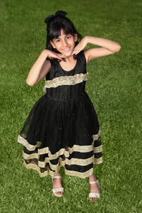 Black Sleeveless Sequins With Bow Embellished Soft Net Party Dress