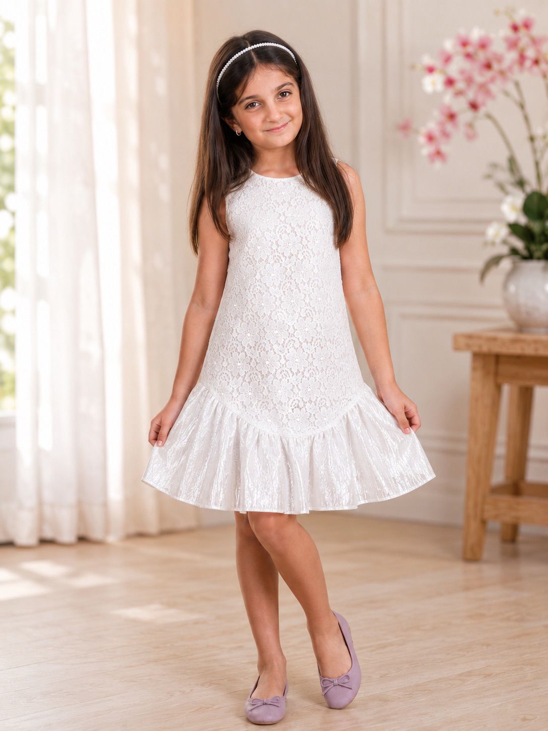 Girls' Elegant Floral Lace Party Dress – Sleeveless White Dress with Shimmer Frill